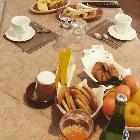 Agriturismo Tre Santi Villa Padula Kültér fotó