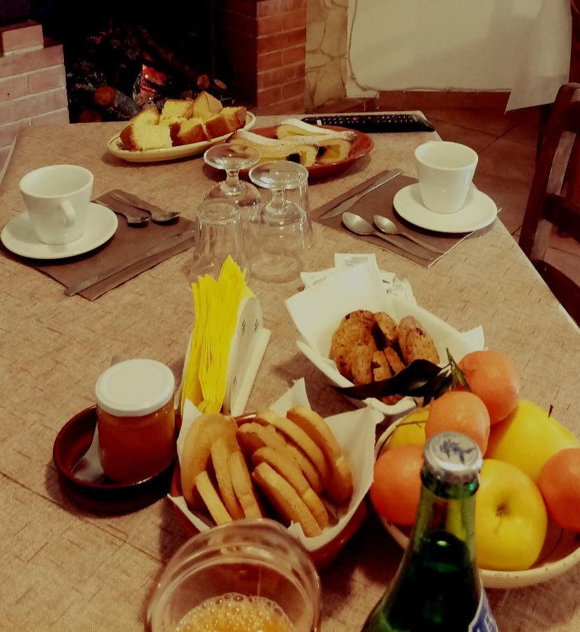 Agriturismo Tre Santi Villa Padula Kültér fotó