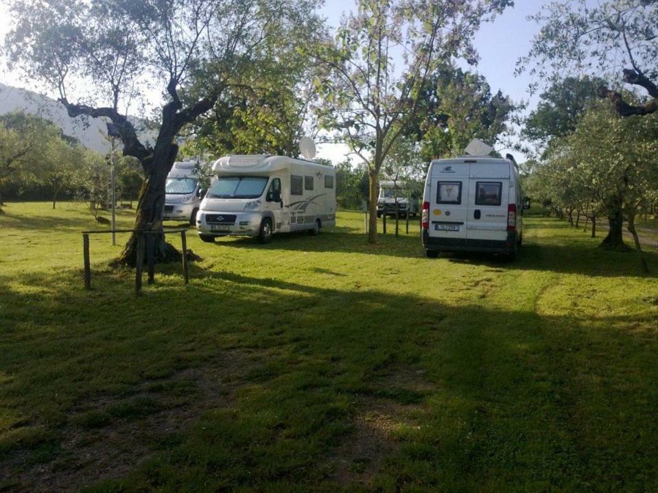 Agriturismo Tre Santi Villa Padula Kültér fotó