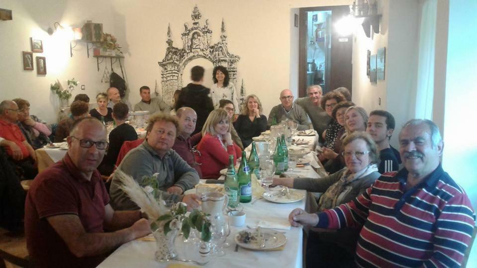 Agriturismo Tre Santi Villa Padula Kültér fotó